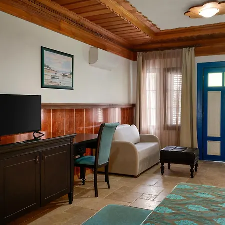מלון Wyndham Perili Bay
