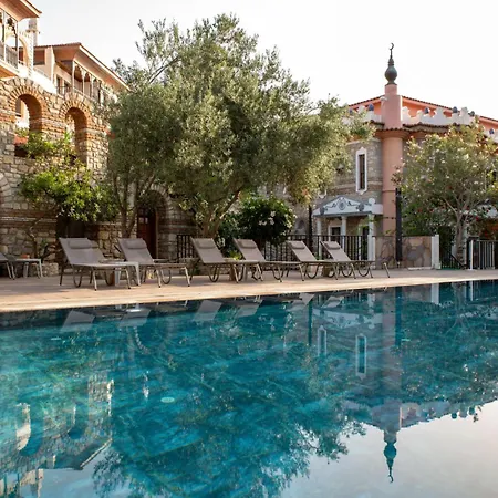 מלון Wyndham Perili Bay 5*